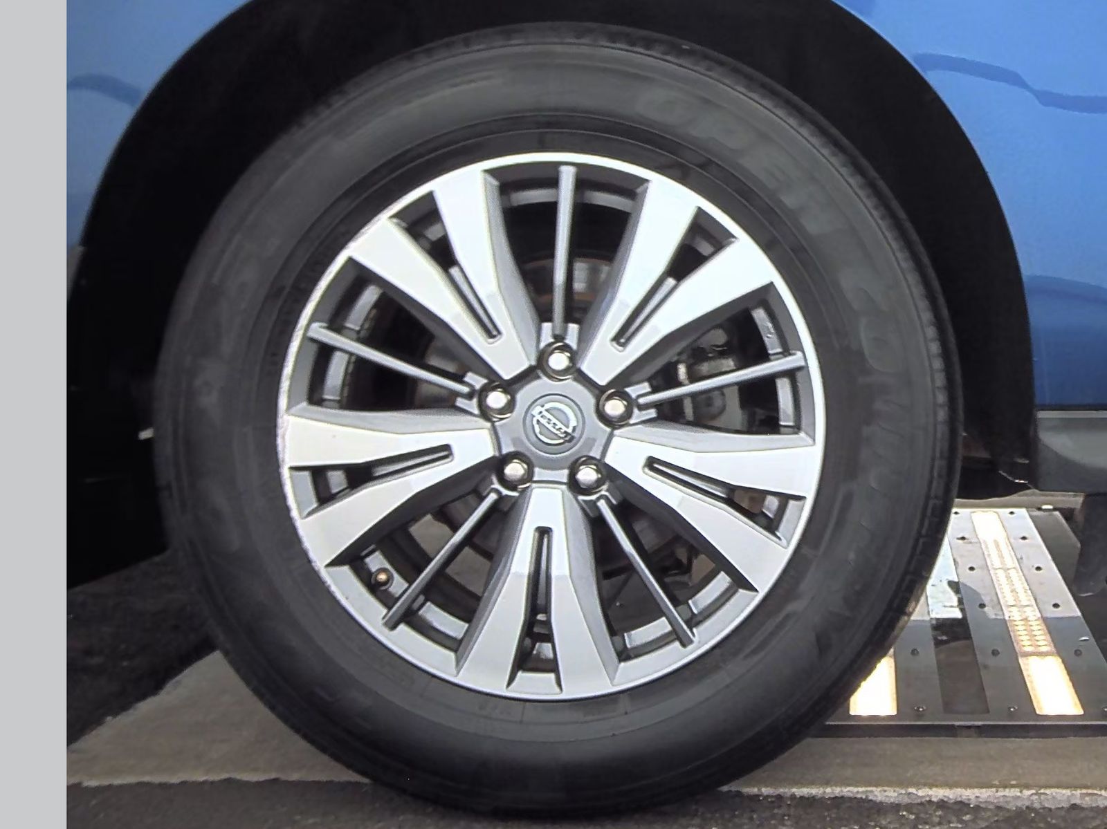 2020 Nissan Pathfinder SL FWD