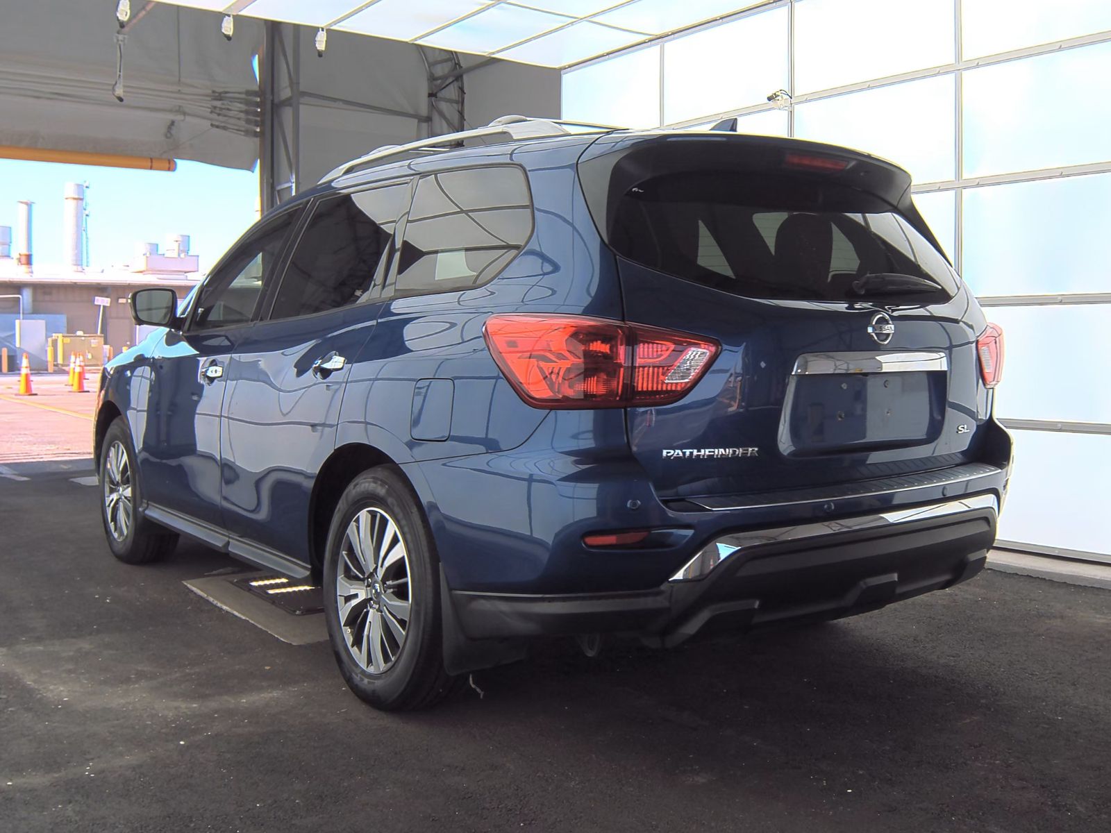2020 Nissan Pathfinder SL FWD