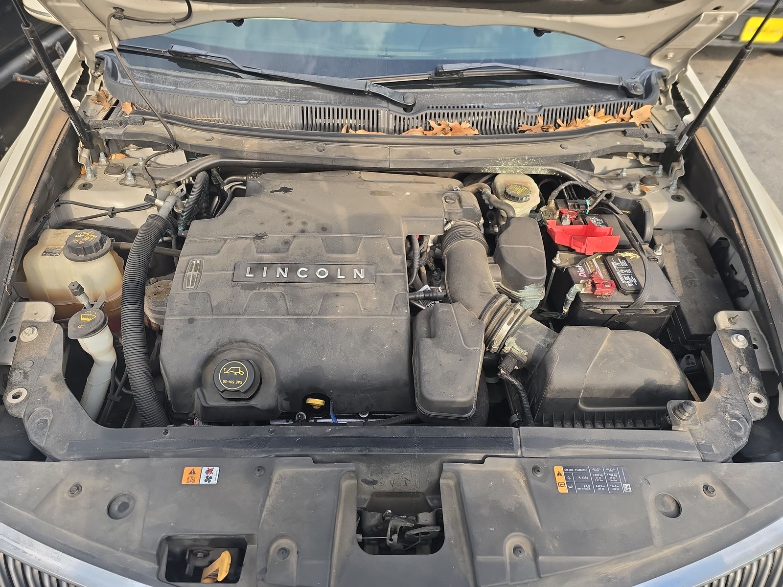 2014 Lincoln MKT Base FWD