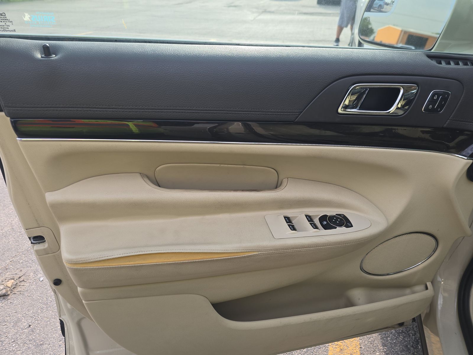 2014 Lincoln MKT Base FWD