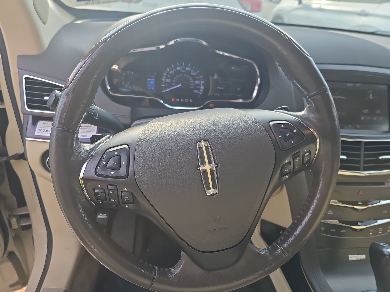 2014 Lincoln MKT Base FWD