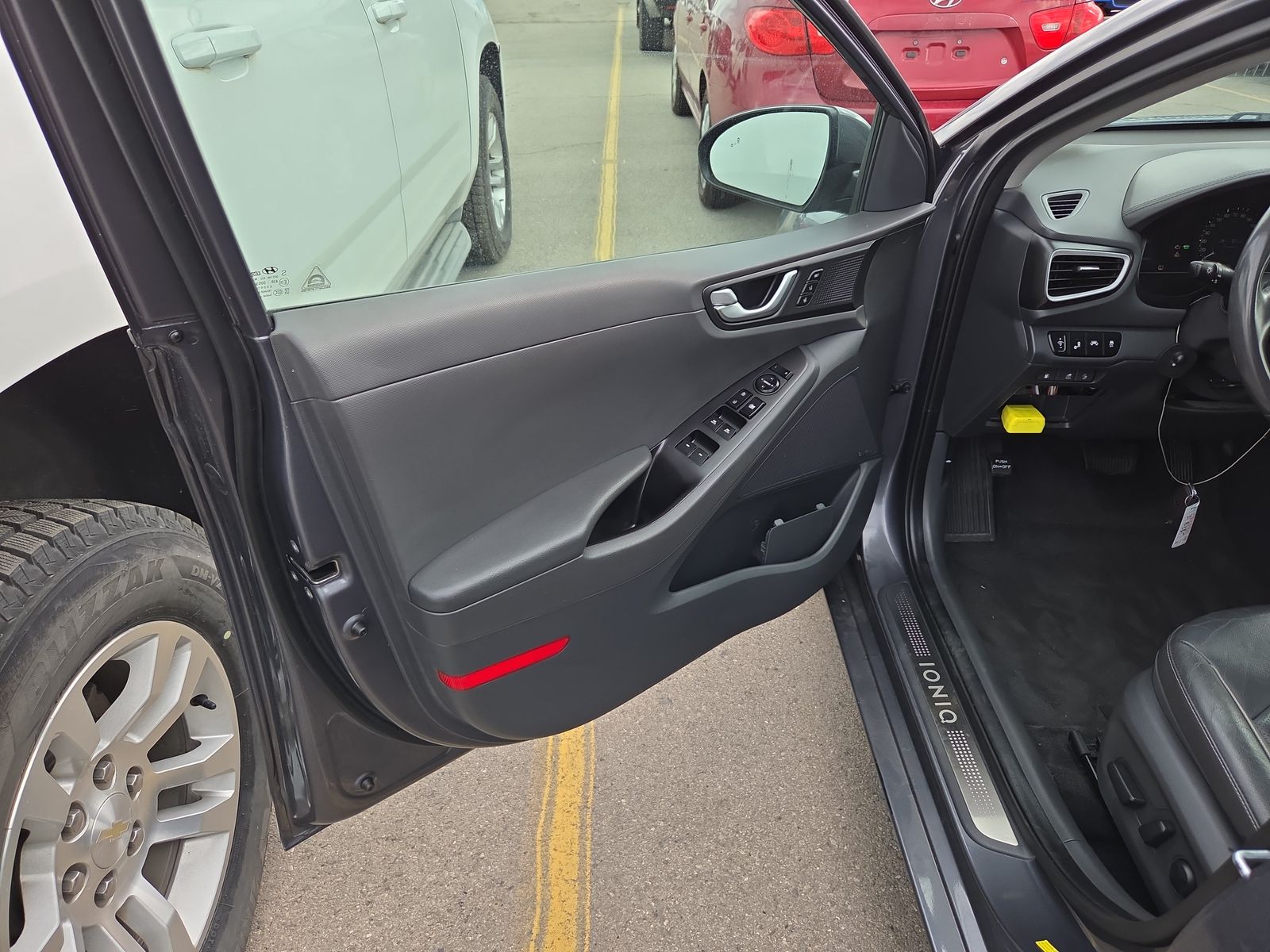 2019 Hyundai Ioniq Plug-In Hybrid Limited FWD