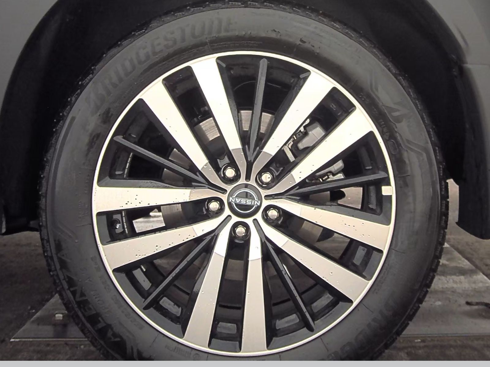 2024 Nissan Pathfinder Platinum FWD