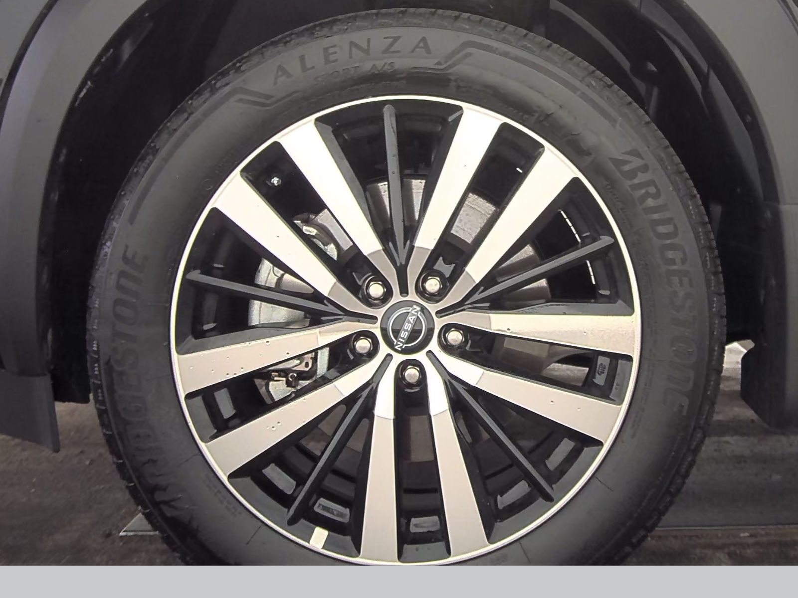 2024 Nissan Pathfinder Platinum FWD