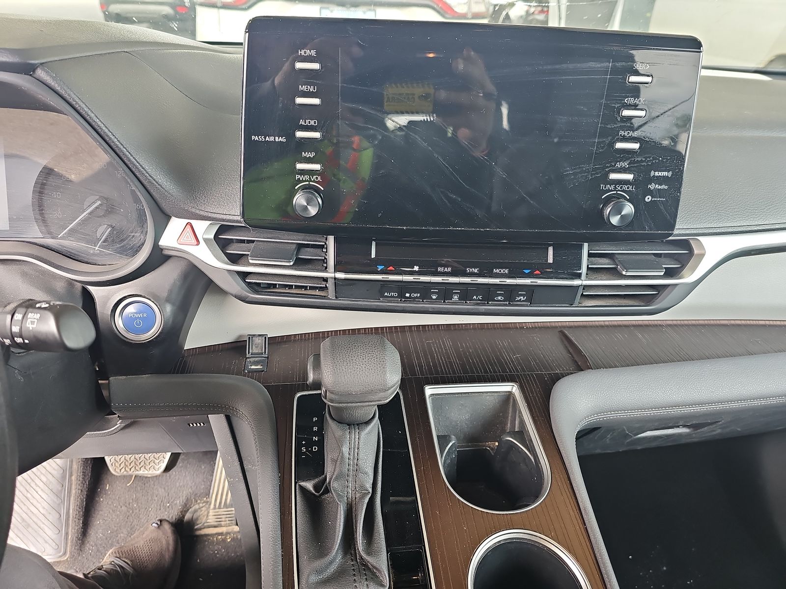 2023 Toyota Sienna LE AWD