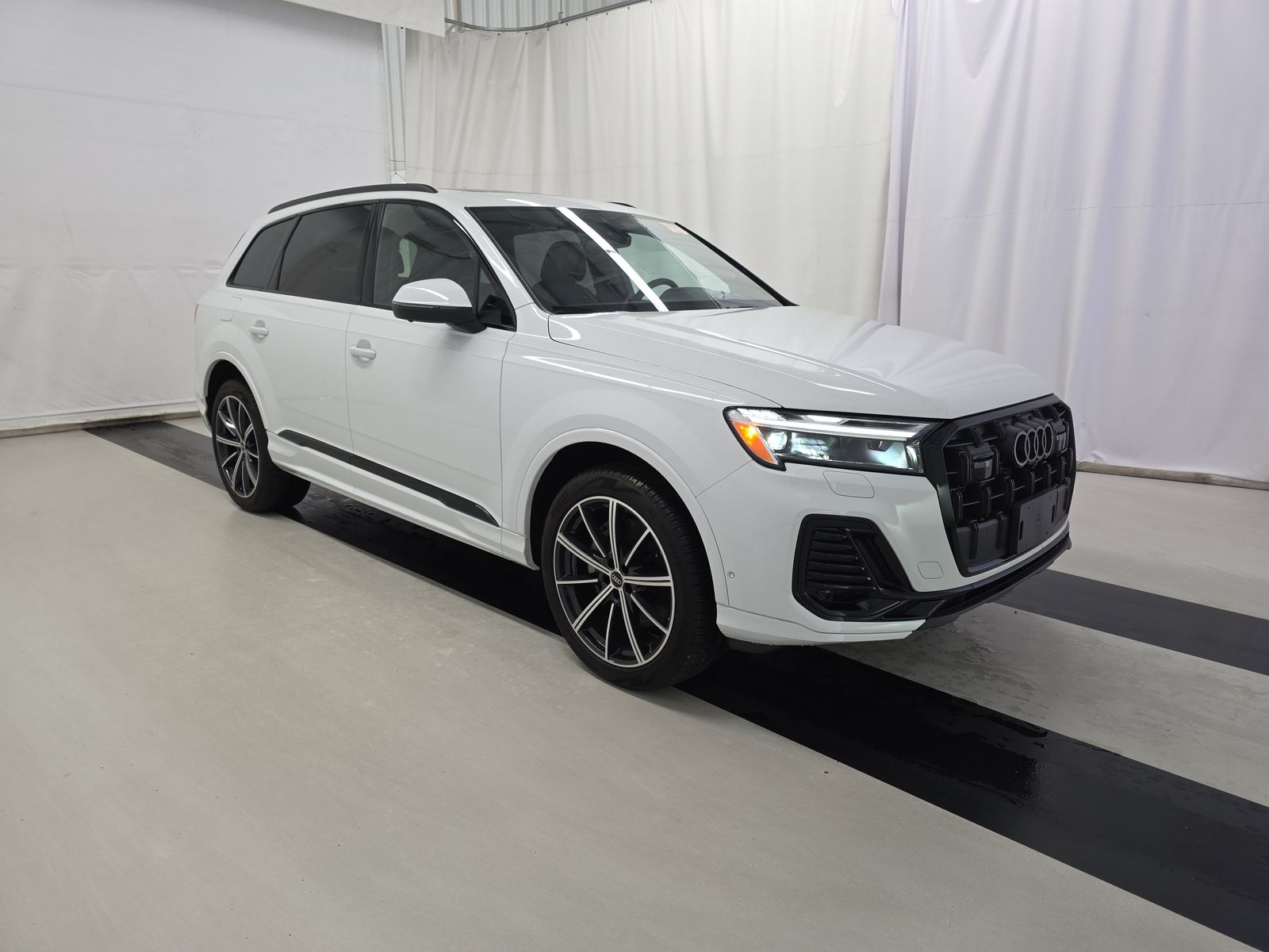 2025 Audi Q7 Premium Plus AWD