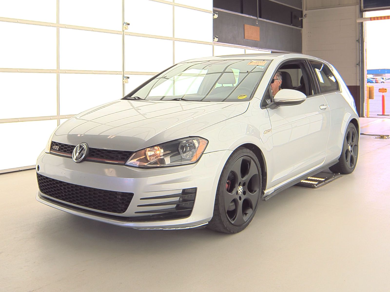 2015 Volkswagen Golf GTI 2.0T S FWD