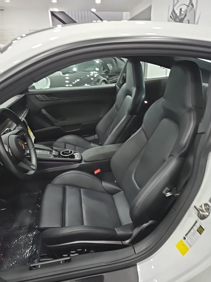 2024 Porsche 911 Carrera GTS RWD