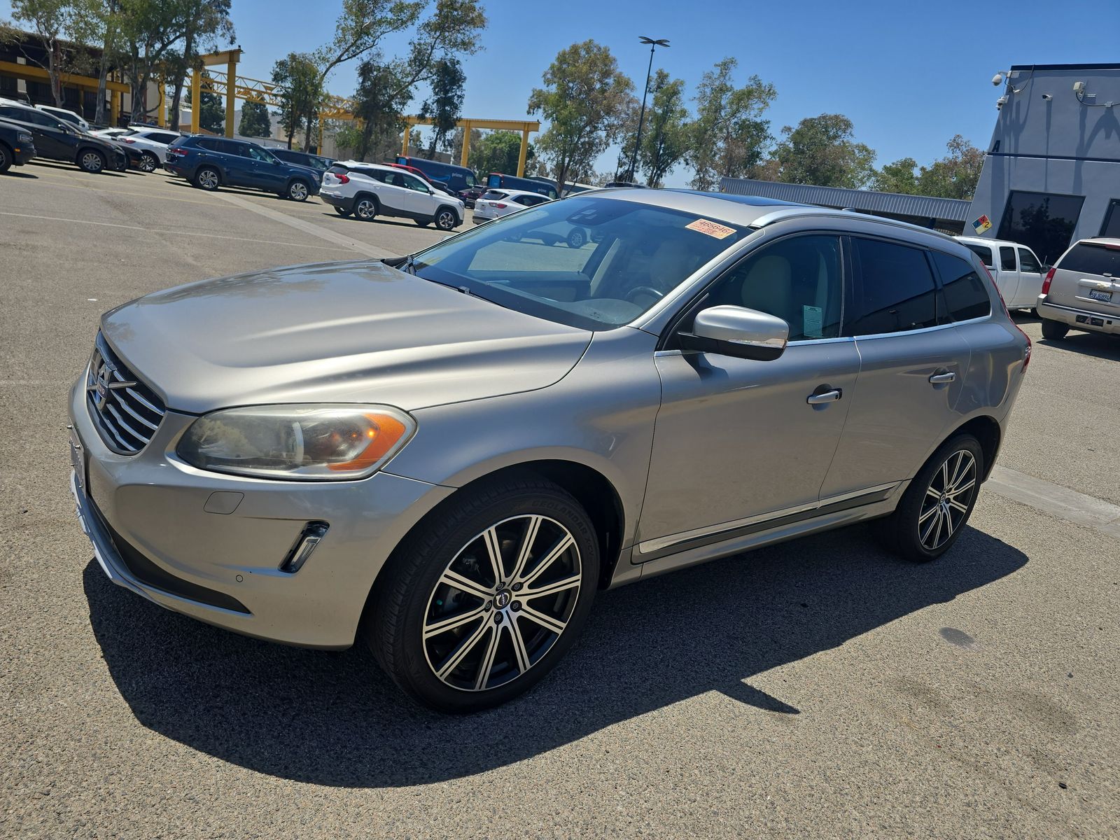 2016 Volvo XC60 T5 Platinum FWD