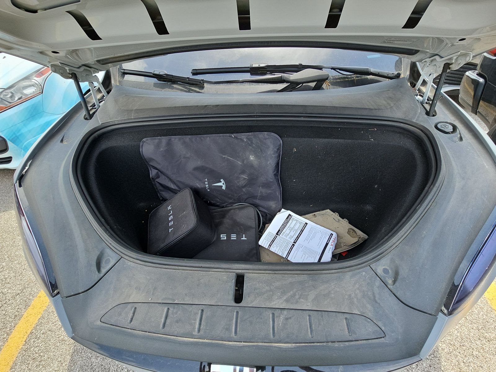 2022 Tesla Model X Base AWD