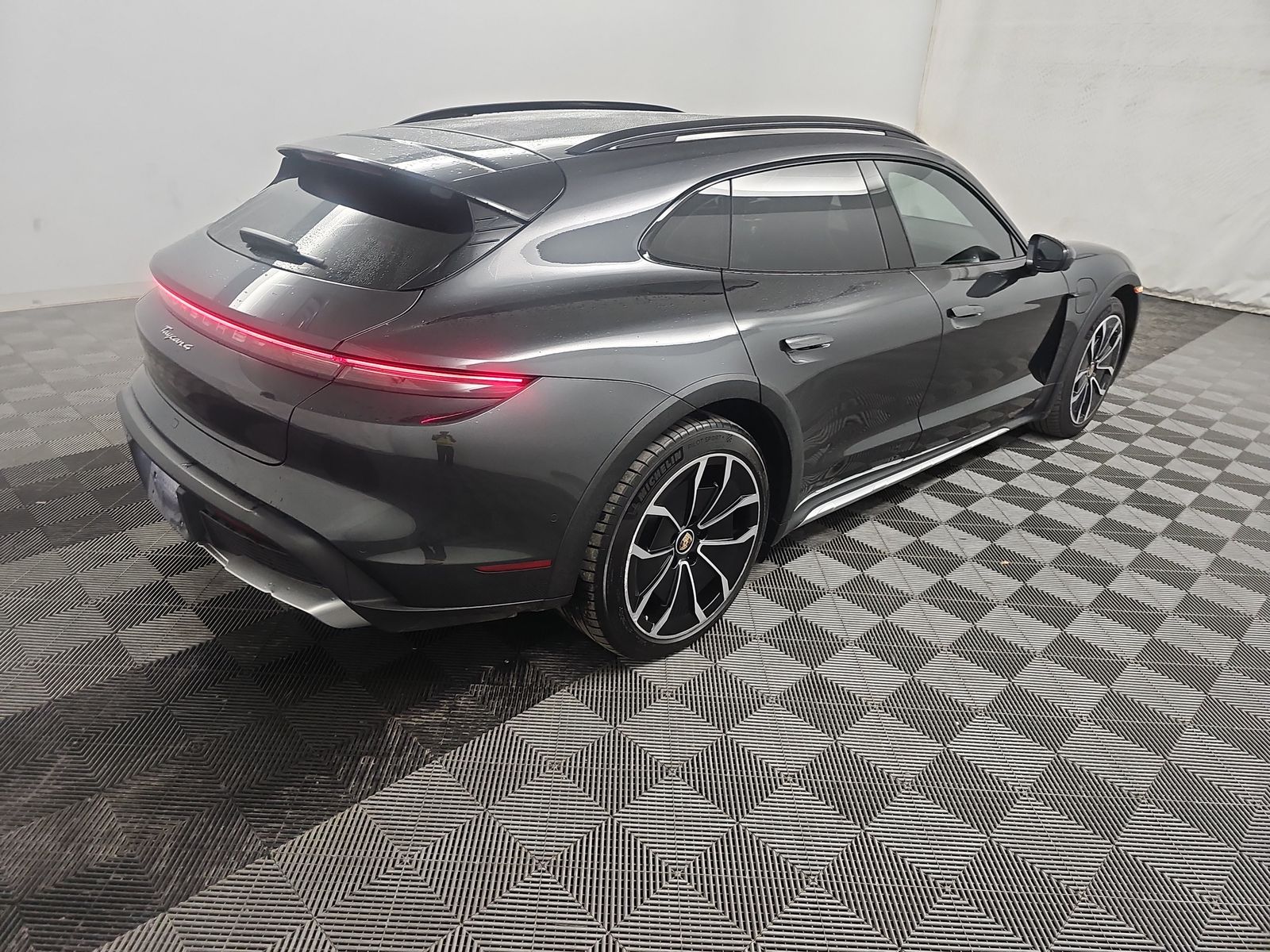 2022 Porsche Taycan 4 AWD