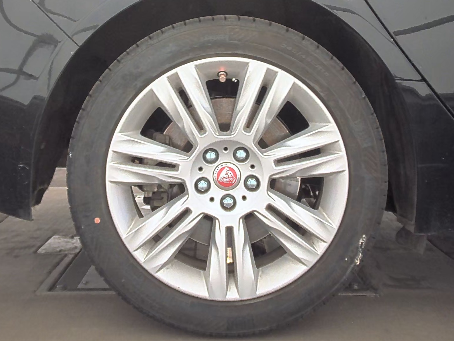 2017 Jaguar XF 35t Premium RWD