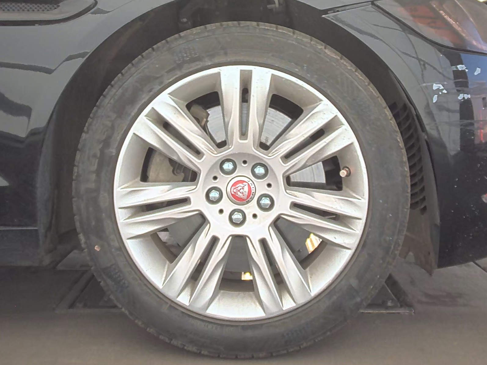 2017 Jaguar XF 35t Premium RWD