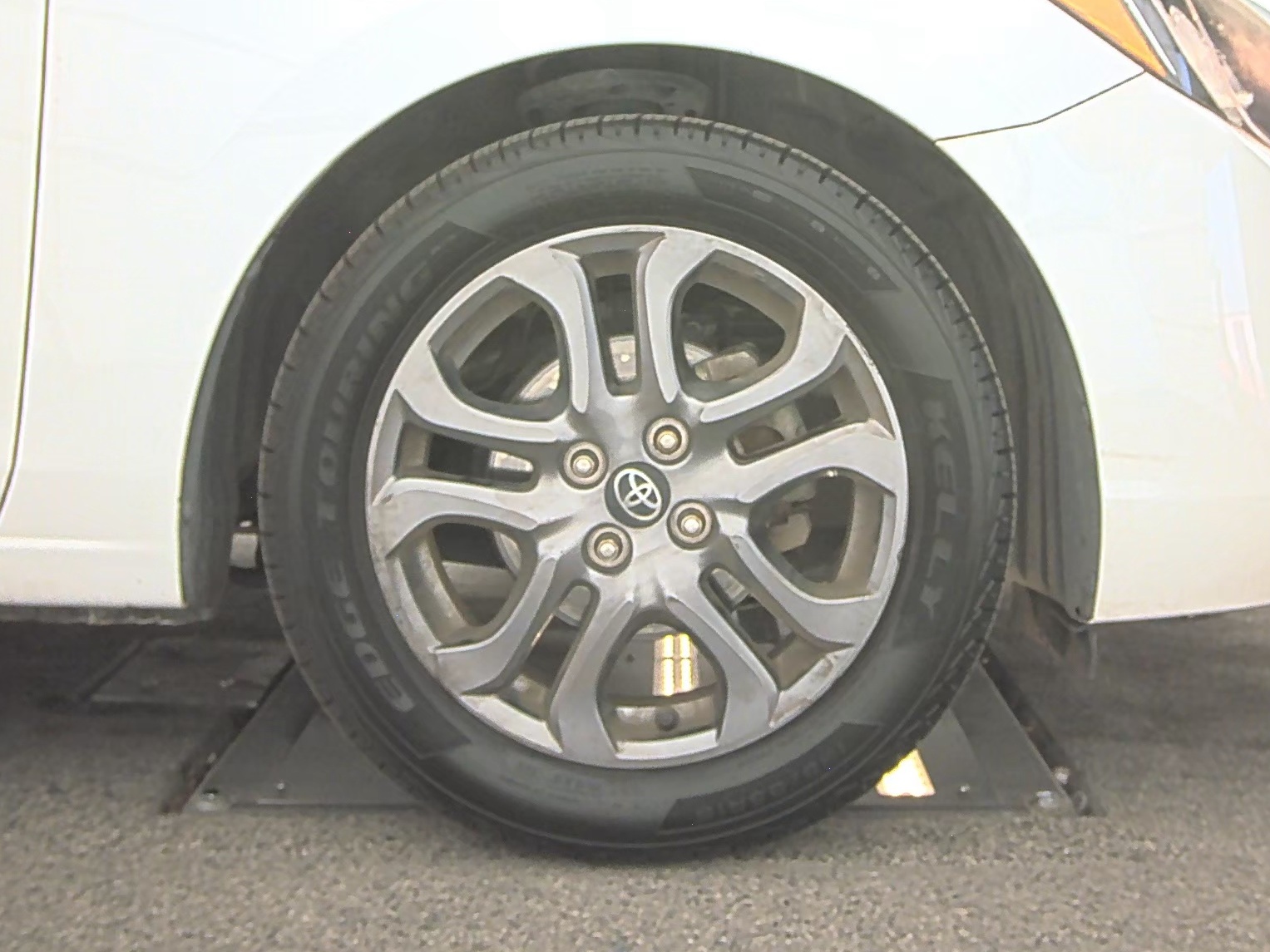 2019 Toyota Yaris LE FWD