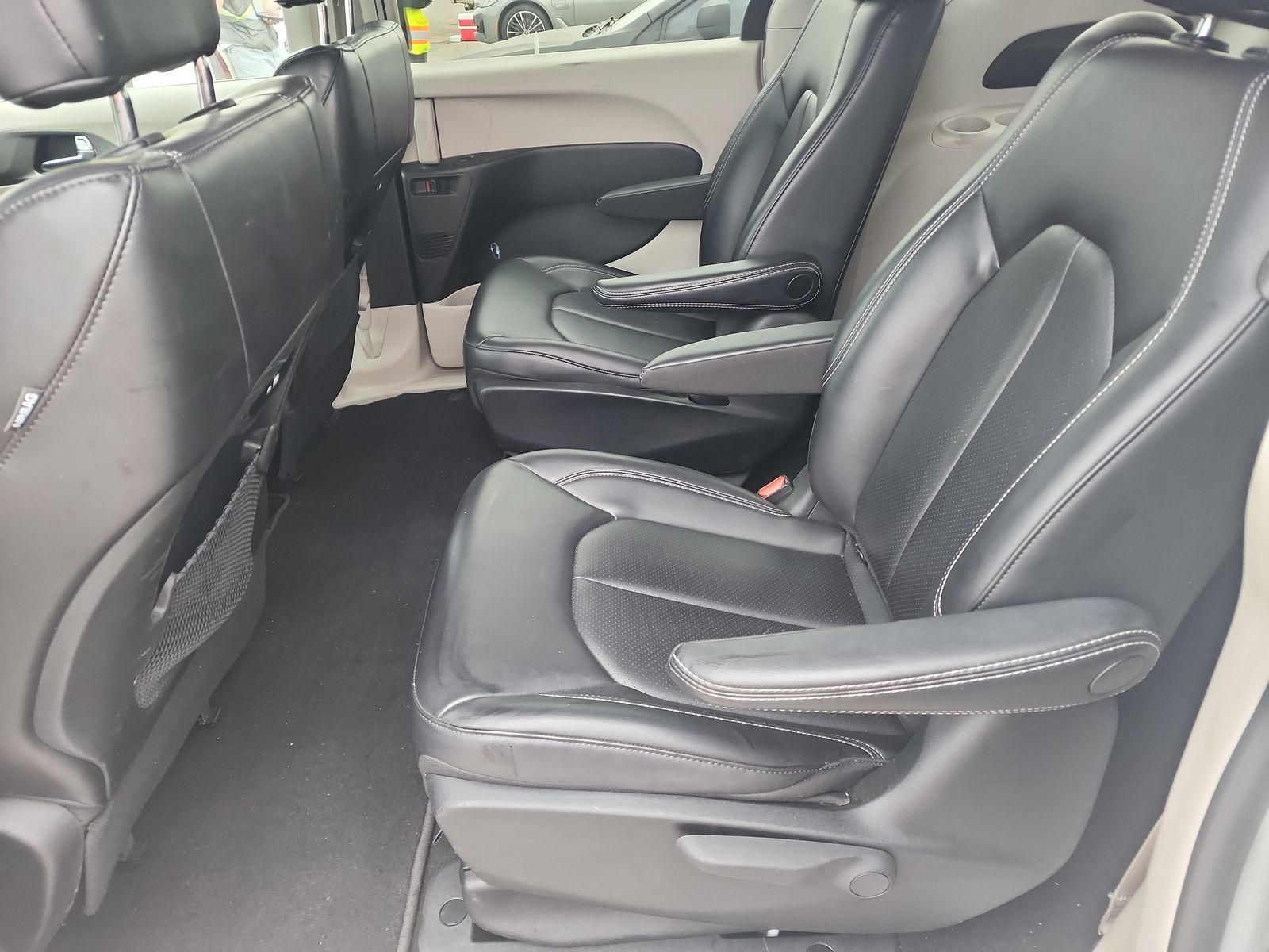 2023 Chrysler Pacifica Hybrid Touring L FWD