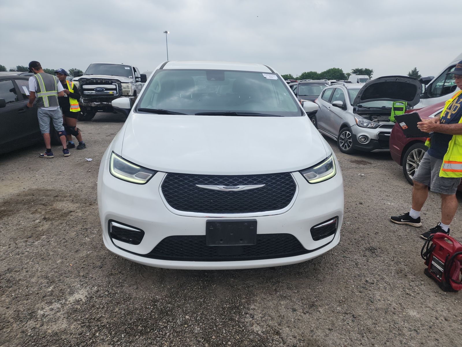 2023 Chrysler Pacifica Hybrid Touring L FWD