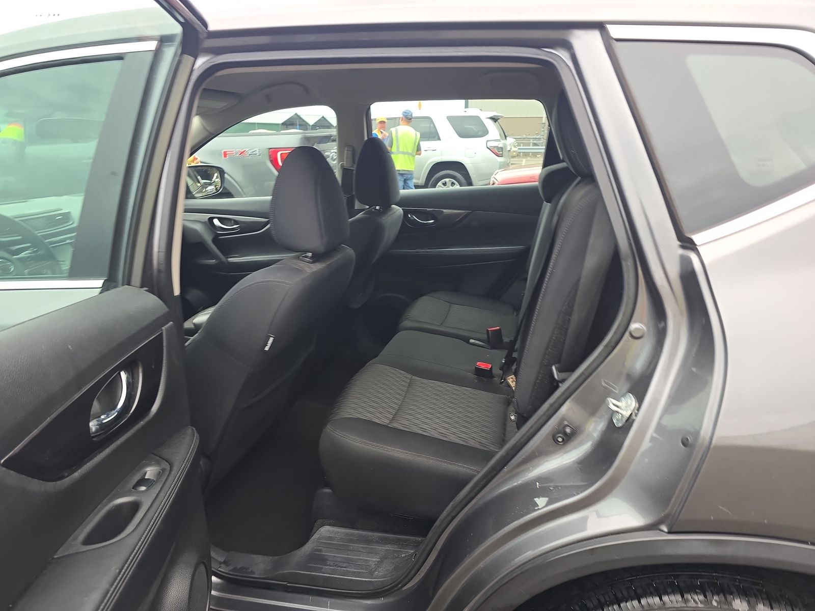 2018 Nissan Rogue S FWD