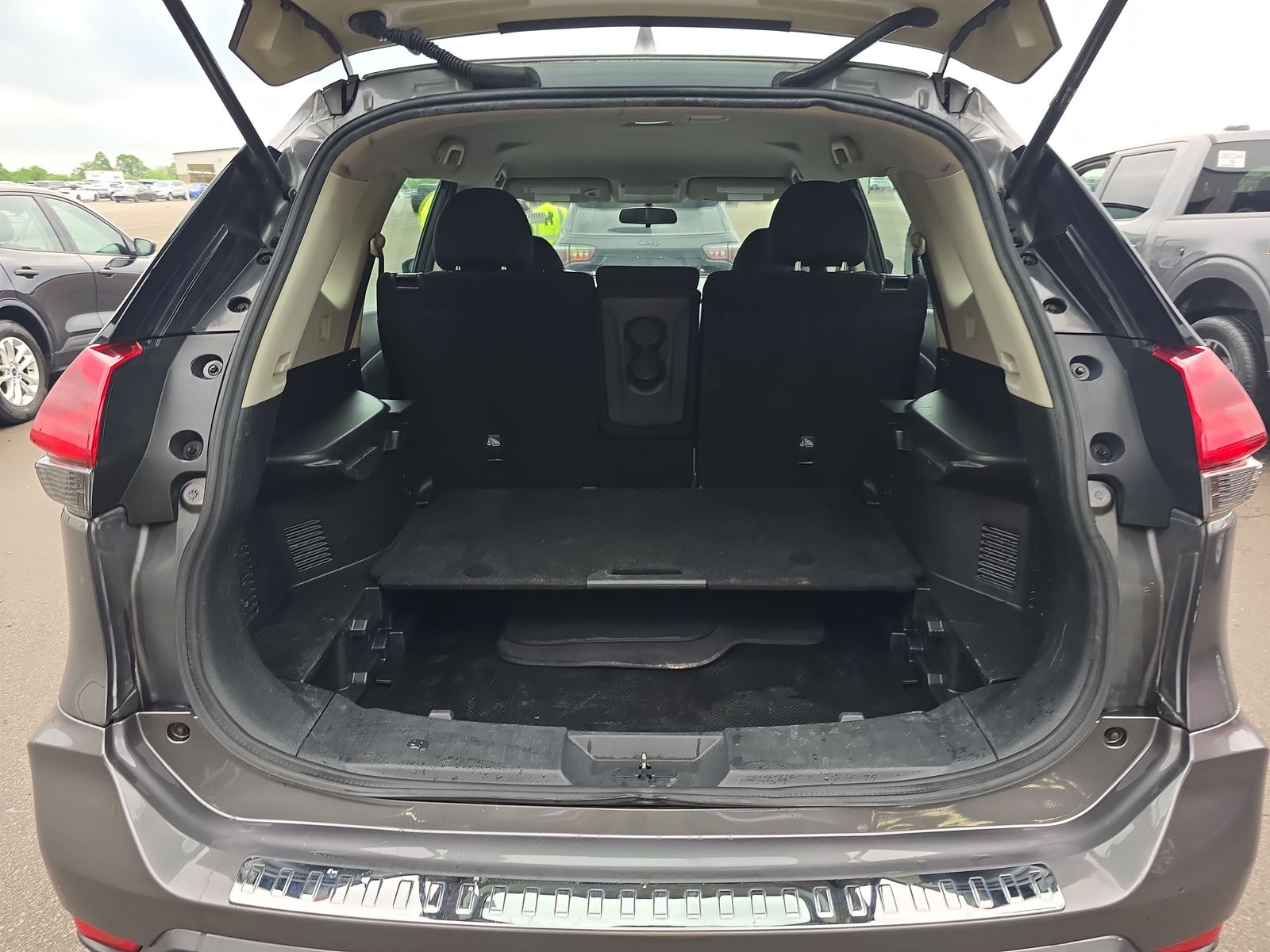 2018 Nissan Rogue S FWD