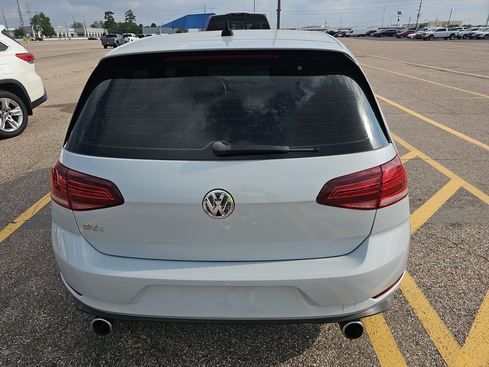 2018 Volkswagen Golf GTI Base FWD