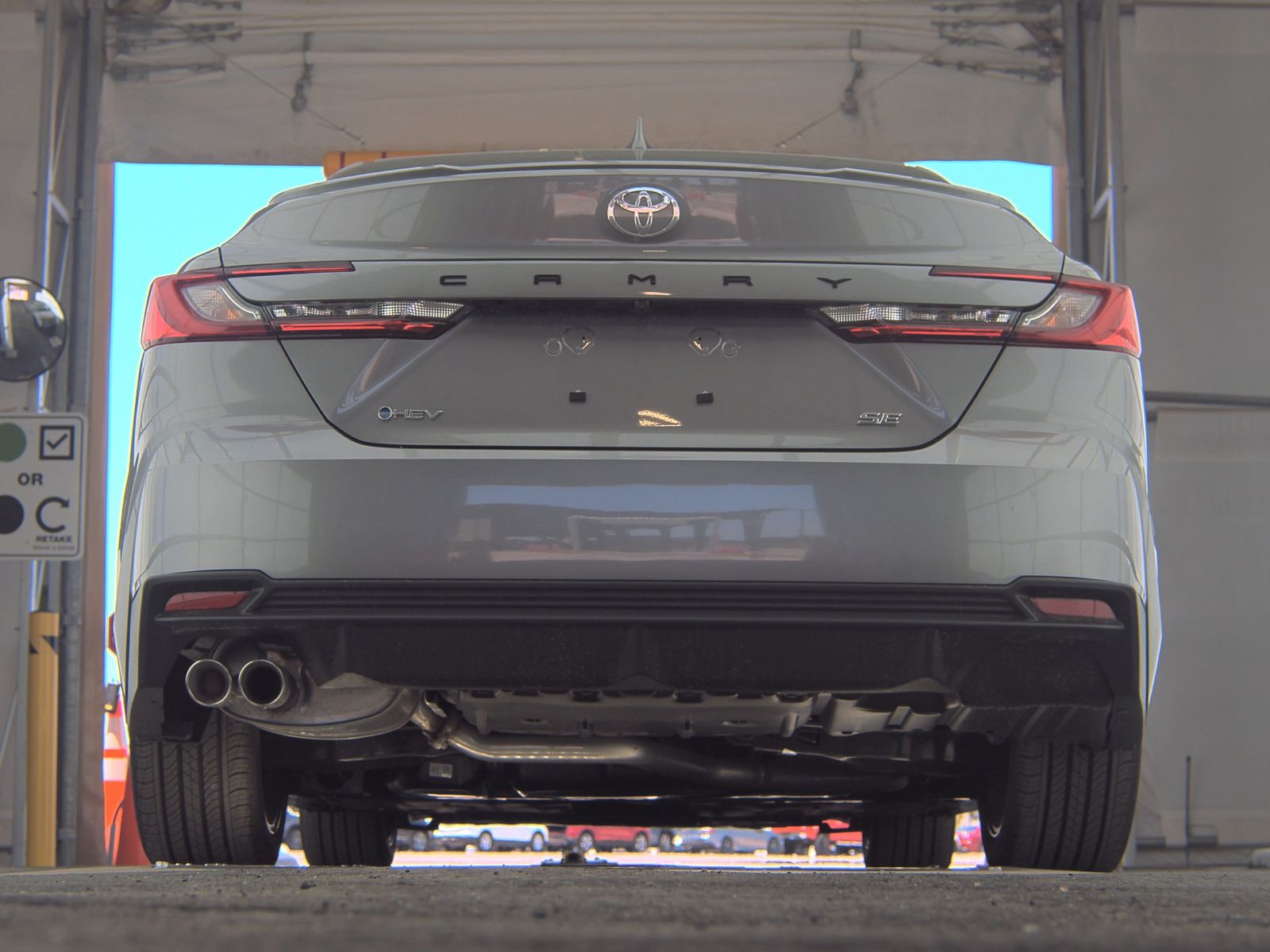 2025 Toyota Camry SE FWD