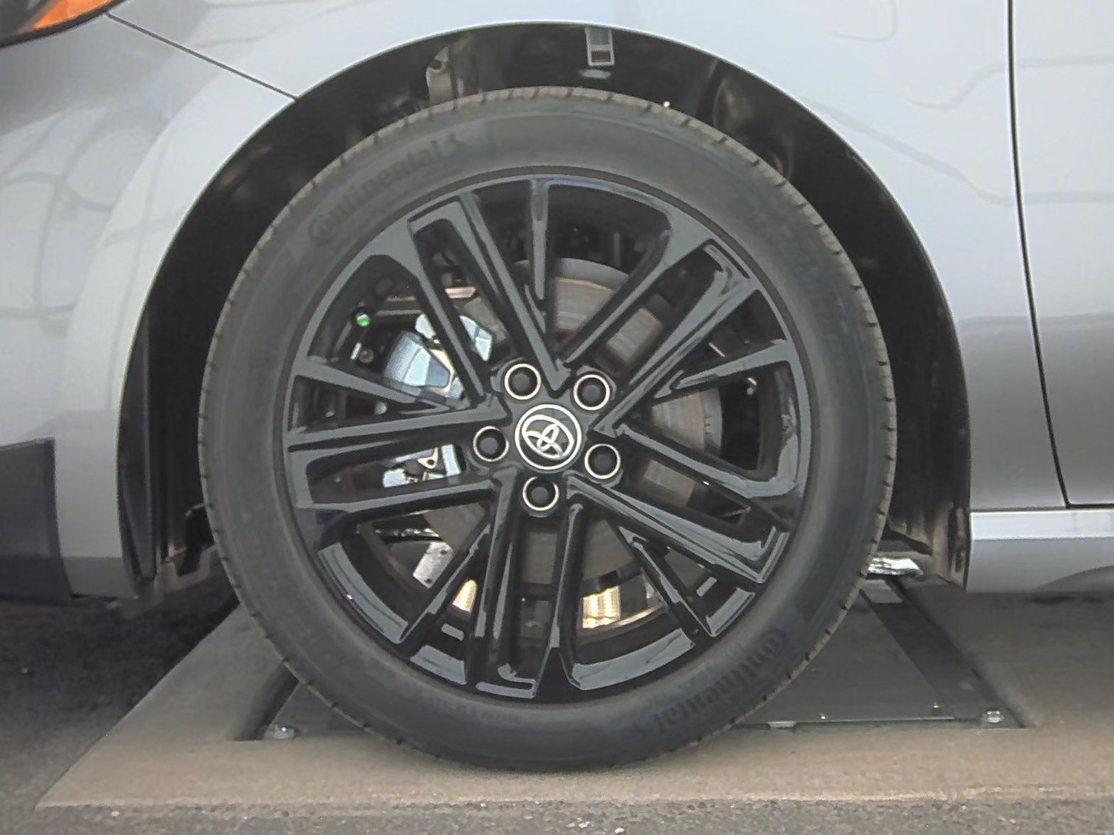 2025 Toyota Camry SE FWD