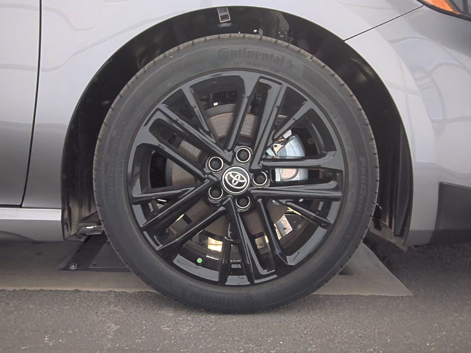 2025 Toyota Camry SE FWD