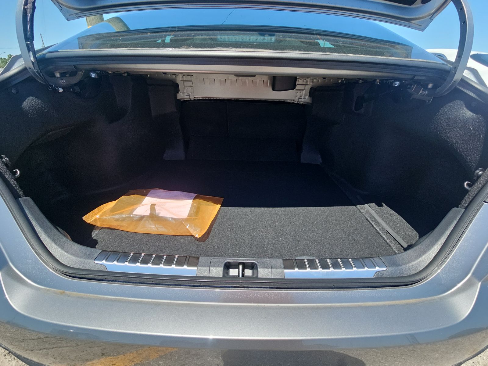 2025 Toyota Camry SE FWD