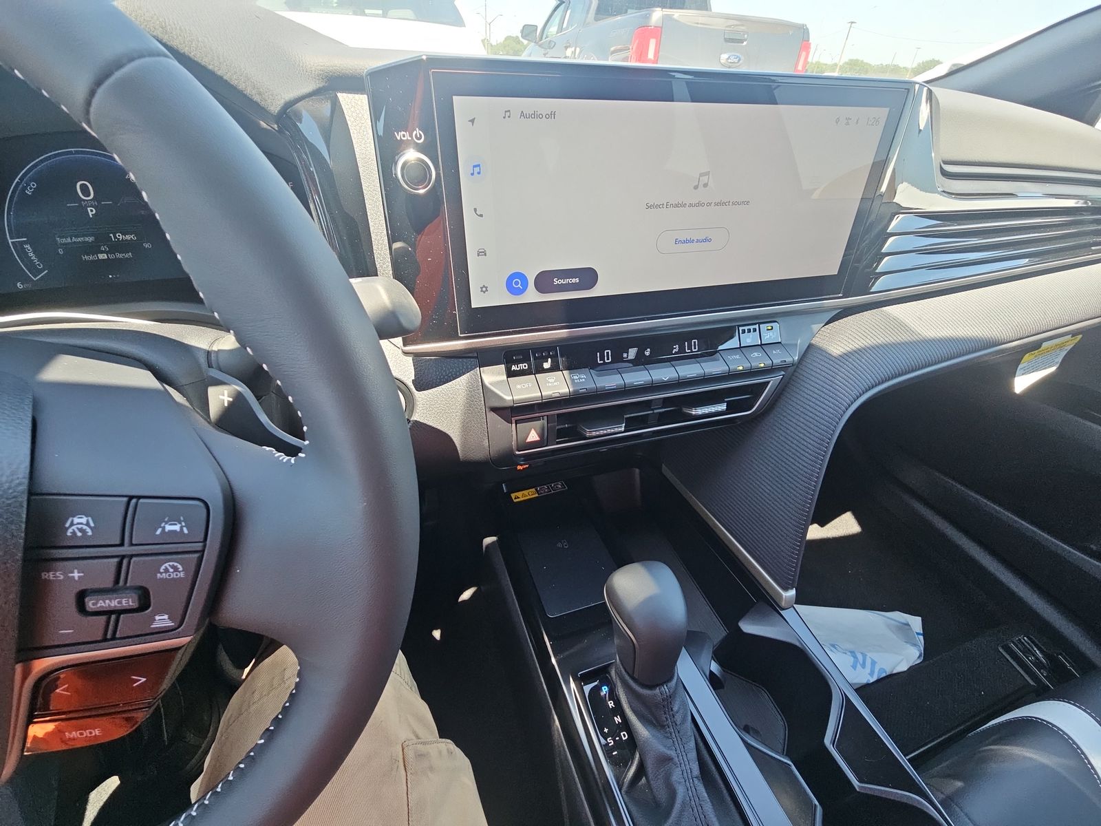 2025 Toyota Camry SE FWD