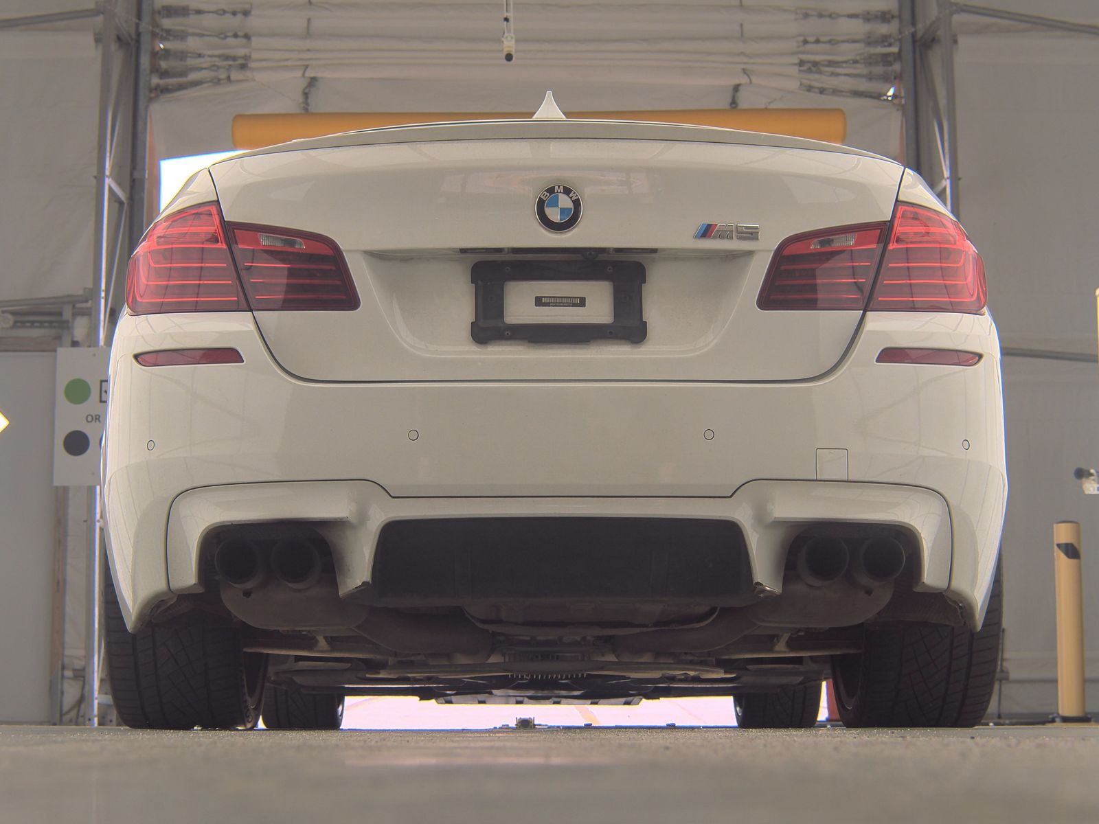 2014 BMW M5 Base RWD