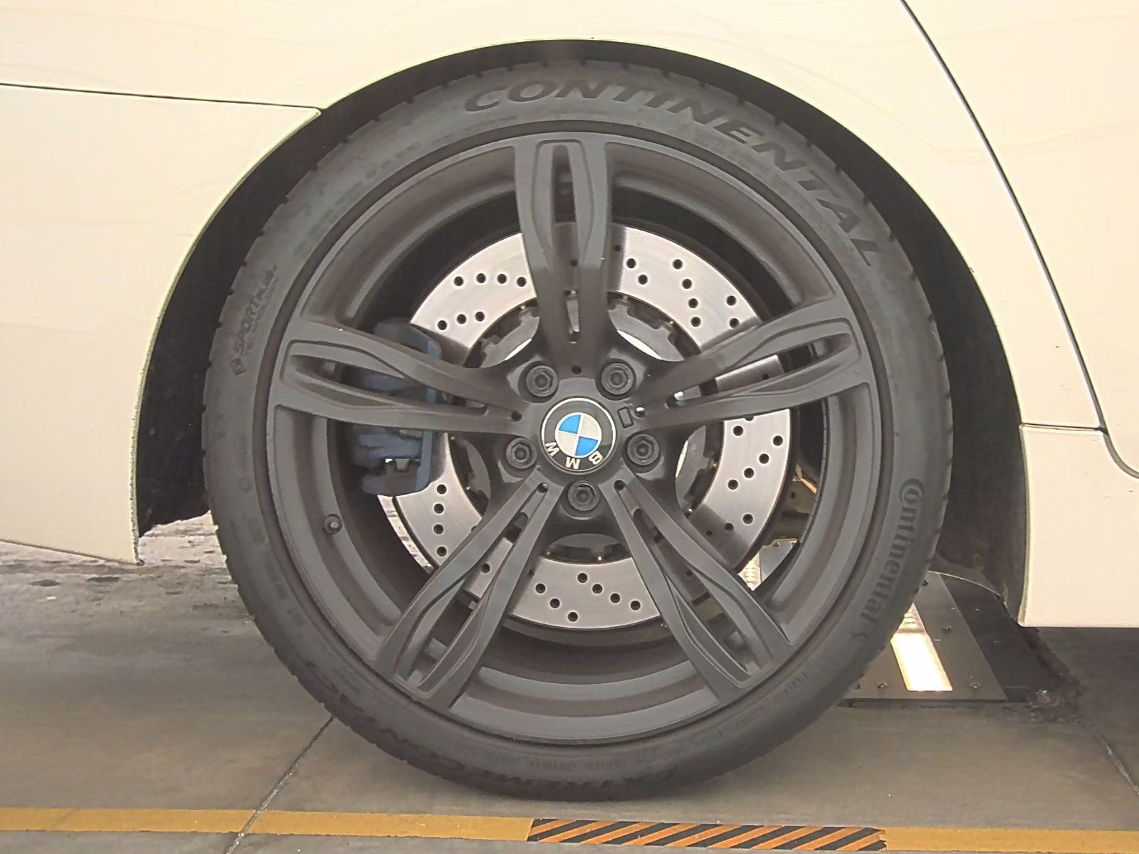 2014 BMW M5 Base RWD
