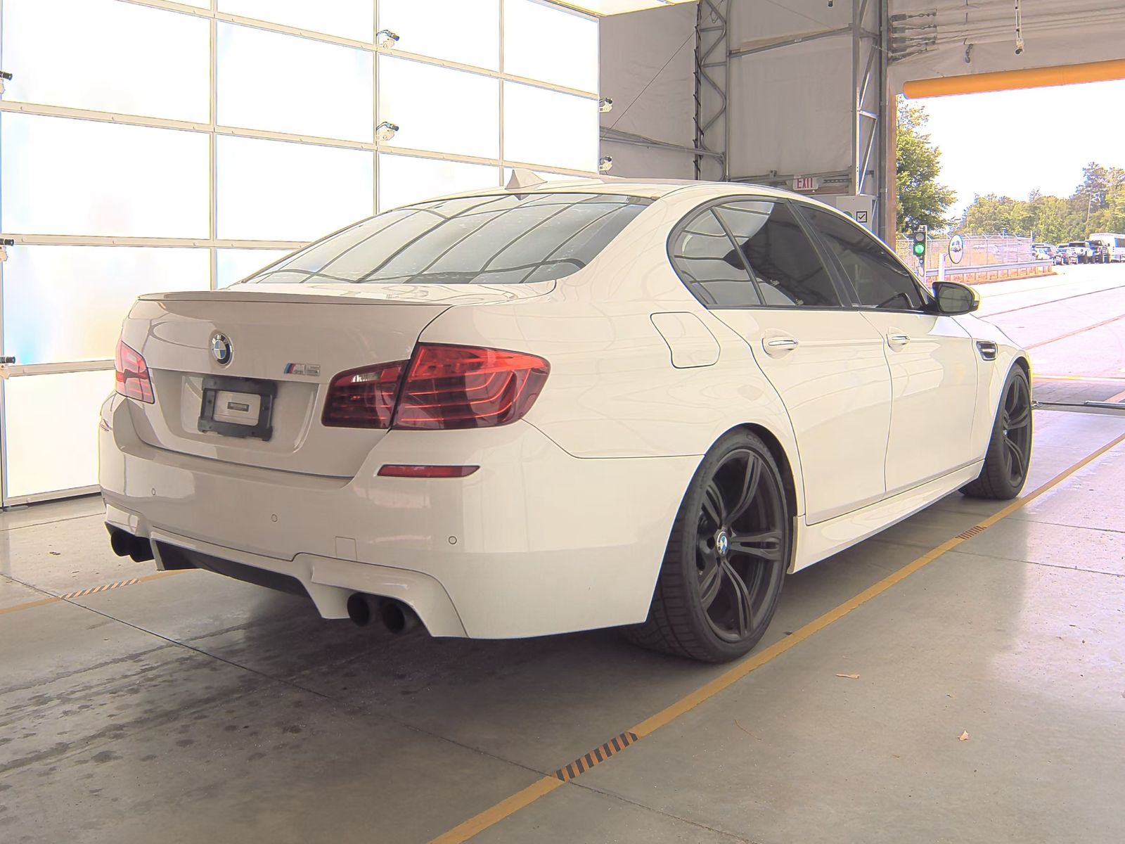 2014 BMW M5 Base RWD