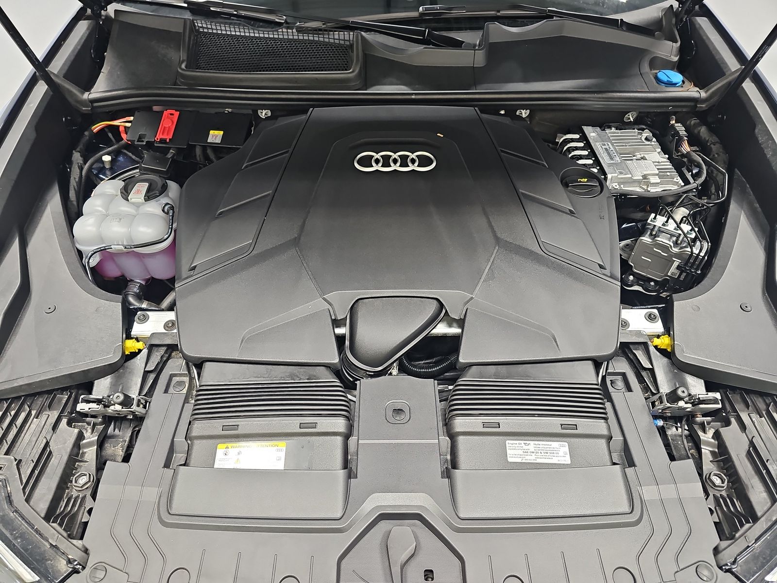 2025 Audi Q8 Prestige AWD