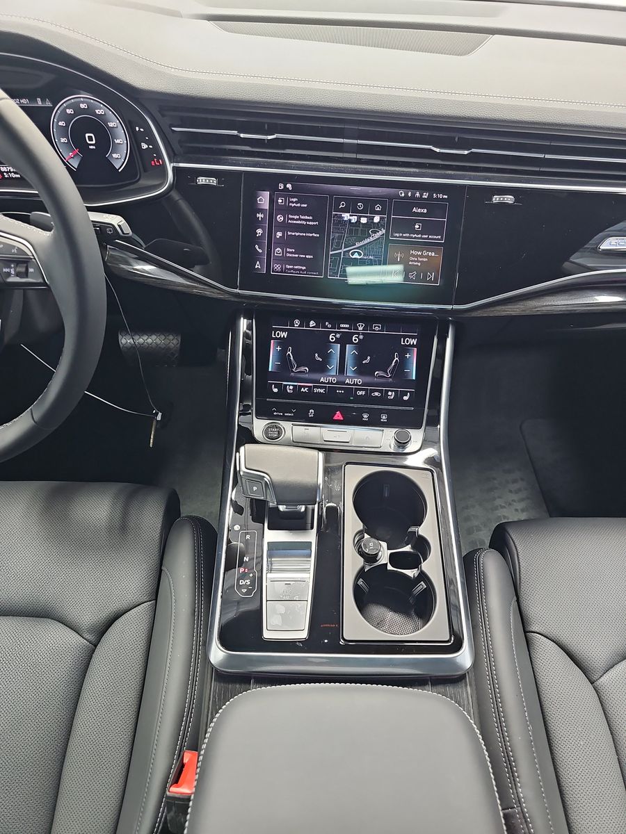 2025 Audi Q8 Prestige AWD