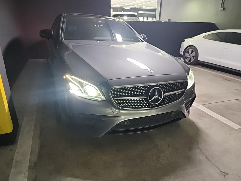 Mercedes-Benz AMG E 43 4MATIC Sedan снимка Mercedes-Benz AMG E 43 4MATIC Sedan