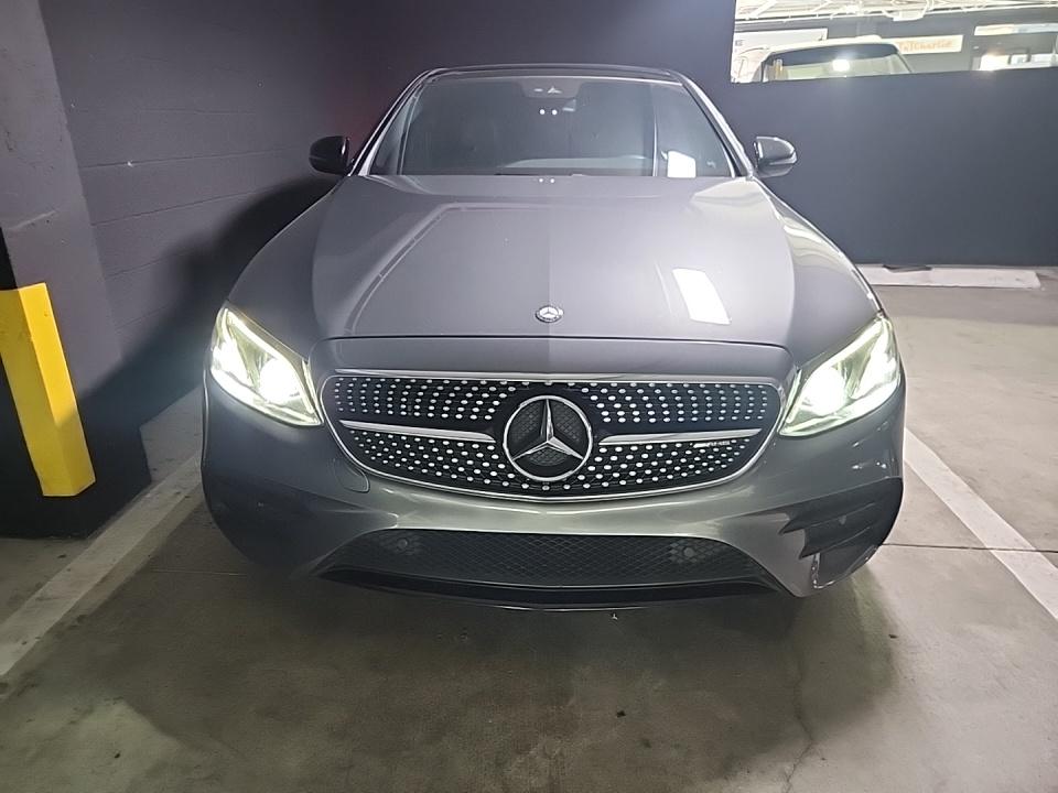 Mercedes-Benz AMG E 43 4MATIC Sedan снимка Mercedes-Benz AMG E 43 4MATIC Sedan