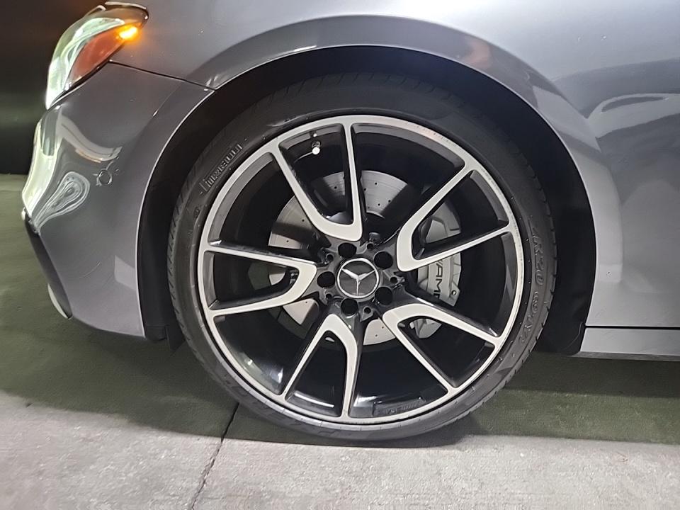 Mercedes-Benz AMG E 43 4MATIC Sedan снимка Mercedes-Benz AMG E 43 4MATIC Sedan