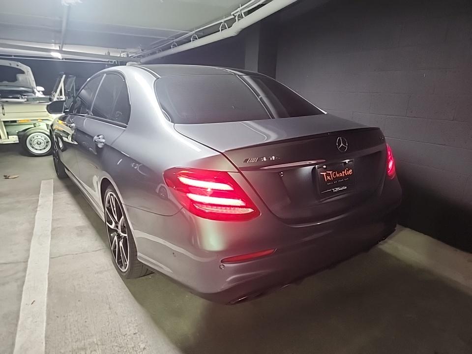 Mercedes-Benz AMG E 43 4MATIC Sedan снимка Mercedes-Benz AMG E 43 4MATIC Sedan