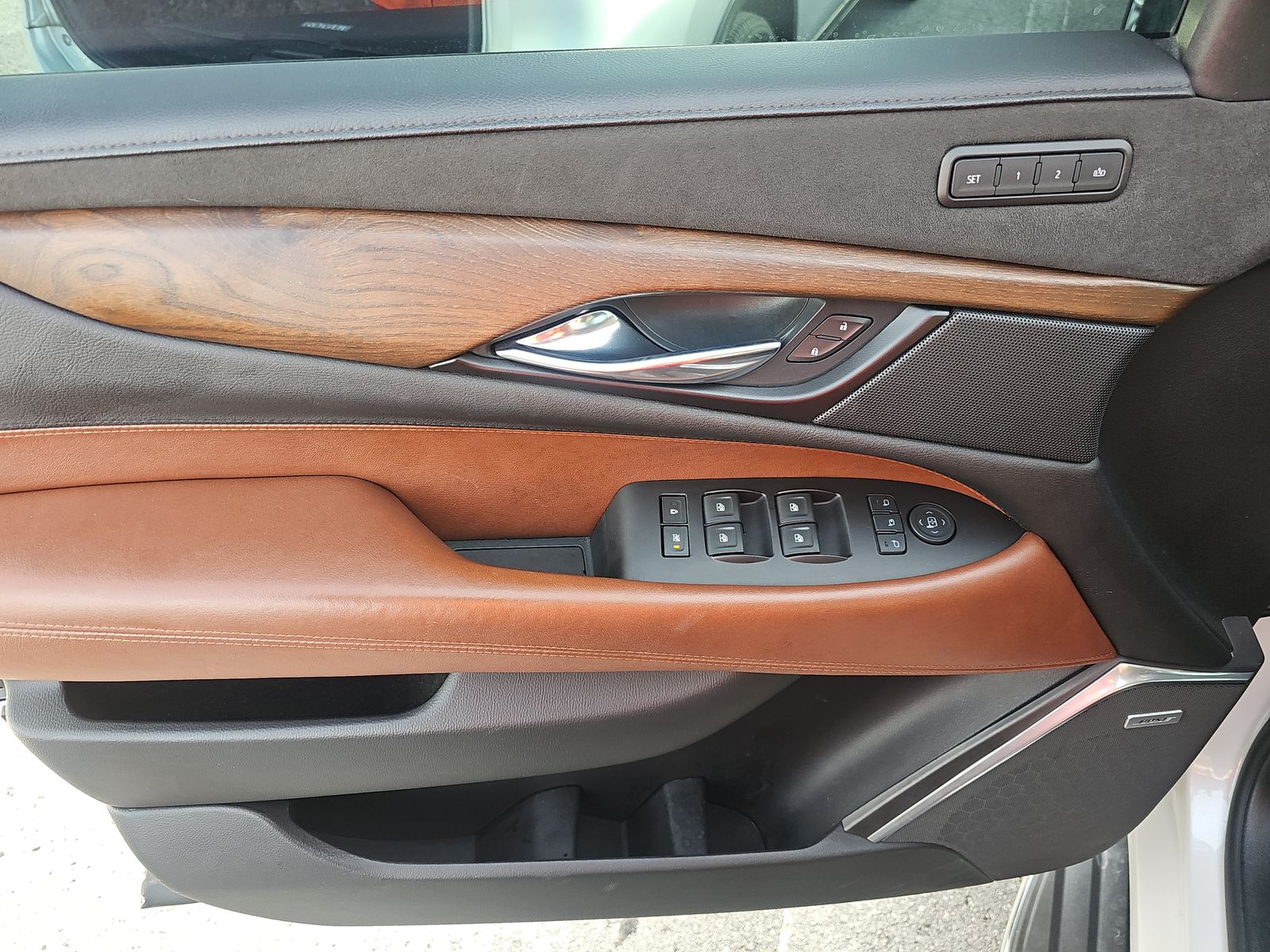 2020 Cadillac Escalade ESV Luxury RWD