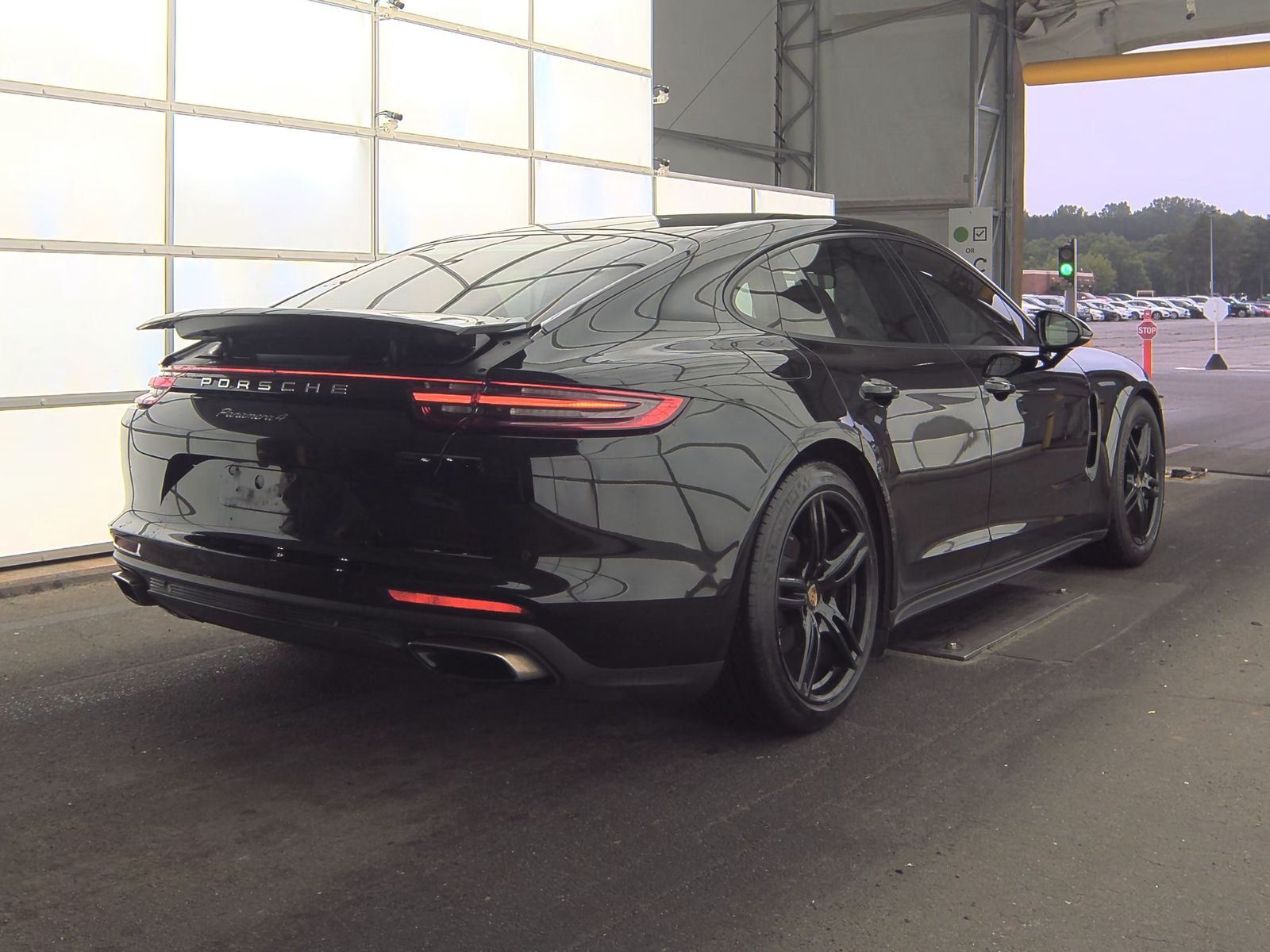 2018 Porsche Panamera 4 AWD