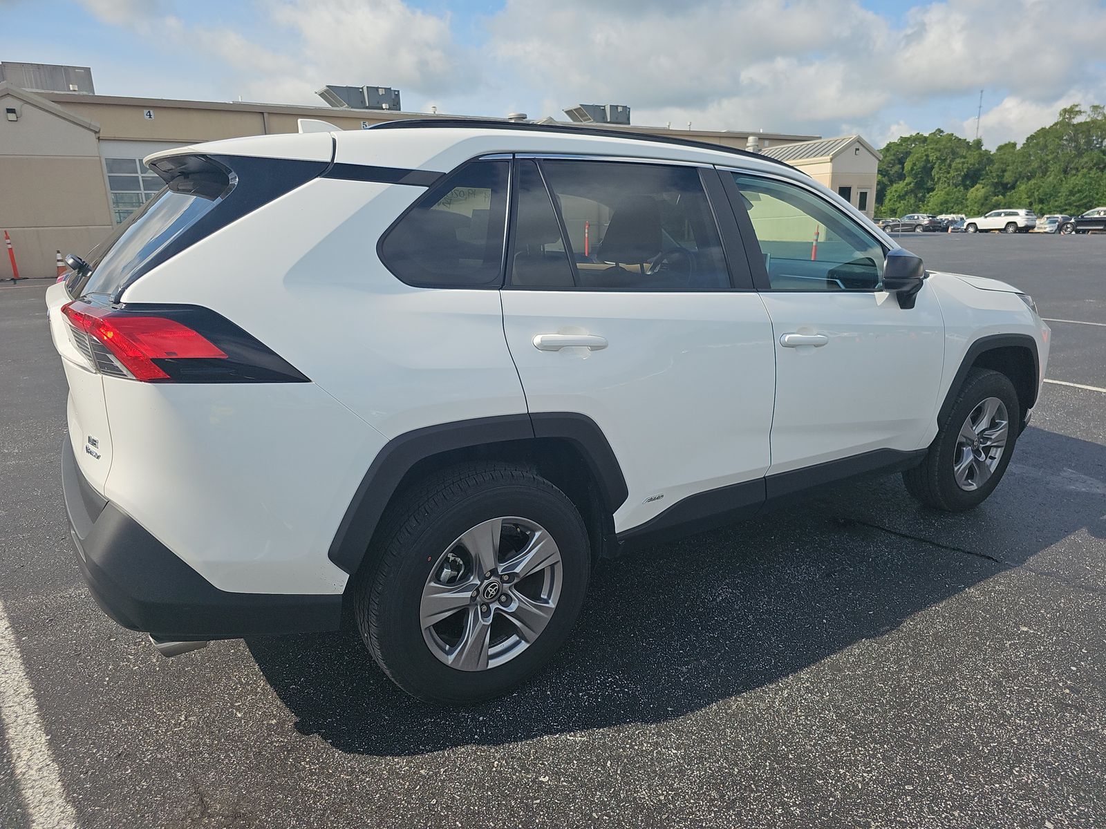 2025 Toyota RAV4 Hybrid LE AWD