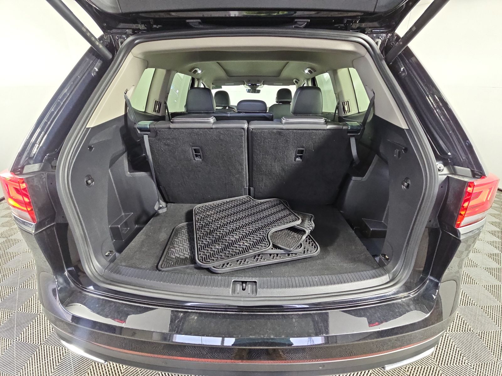 2024 Volkswagen Atlas 2.0T SE FWD