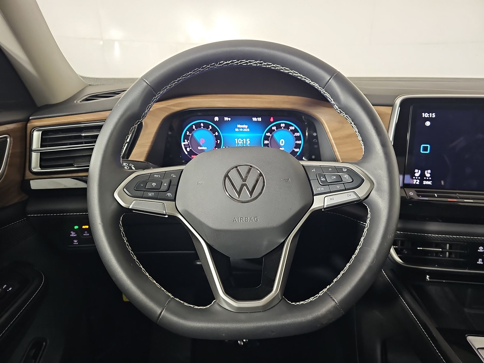 2024 Volkswagen Atlas 2.0T SE FWD