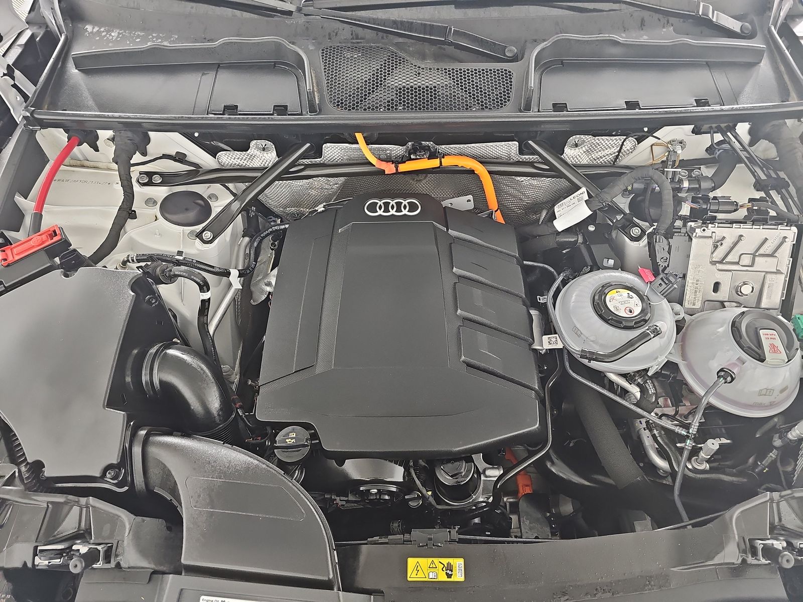 2024 Audi Q5 e Plug-In Hybrid S line Premium Plus AWD