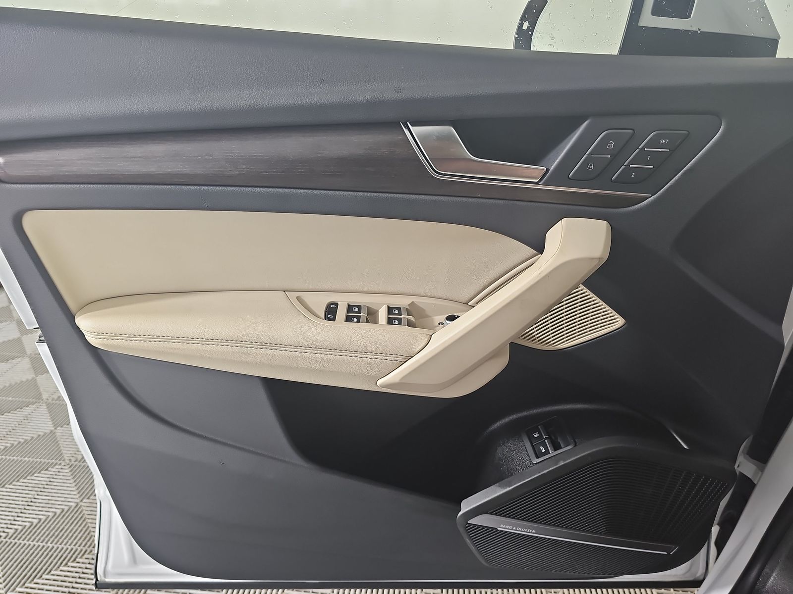 2024 Audi Q5 e Plug-In Hybrid S line Premium Plus AWD