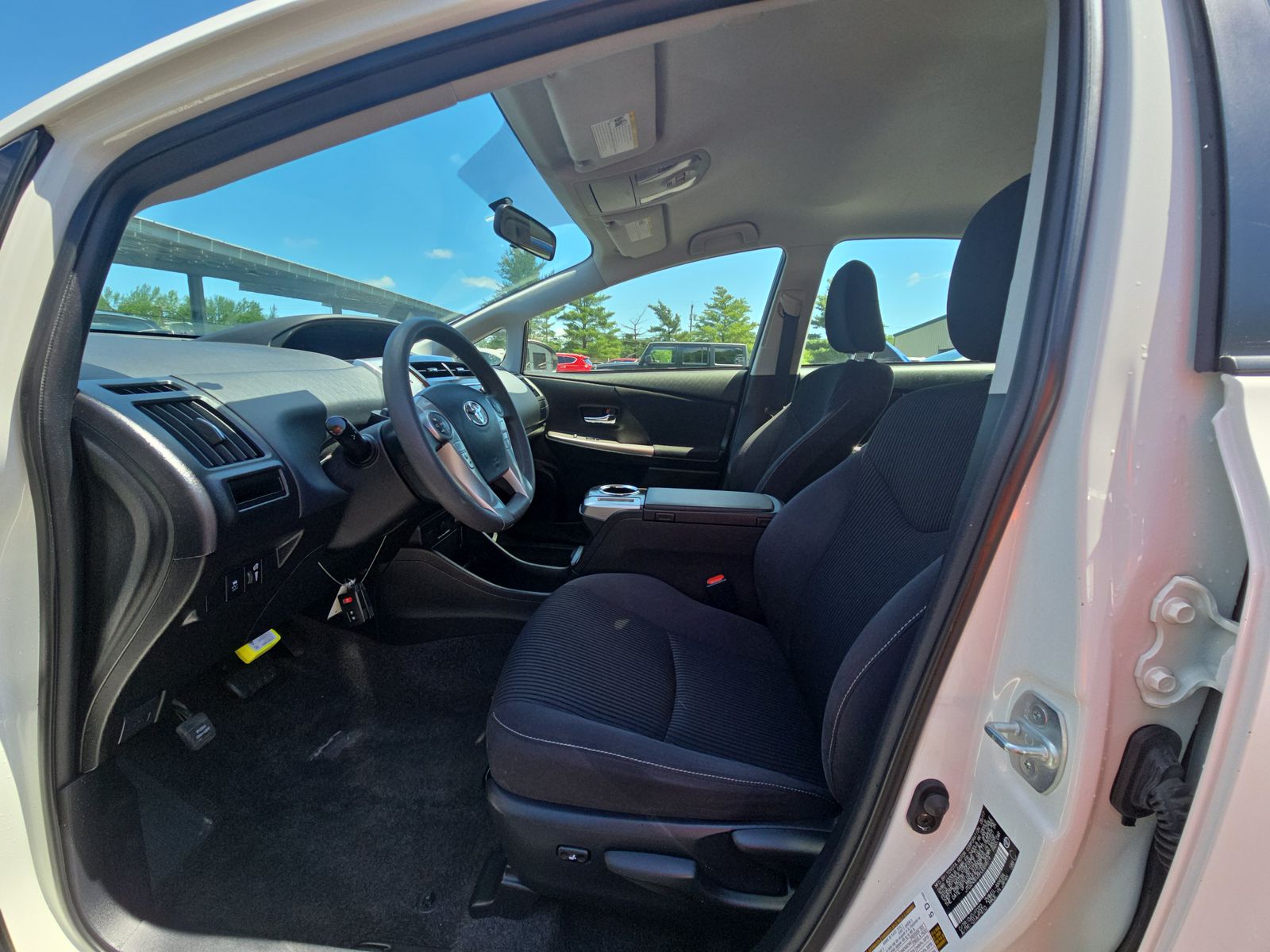 2017 Toyota Prius v Three FWD