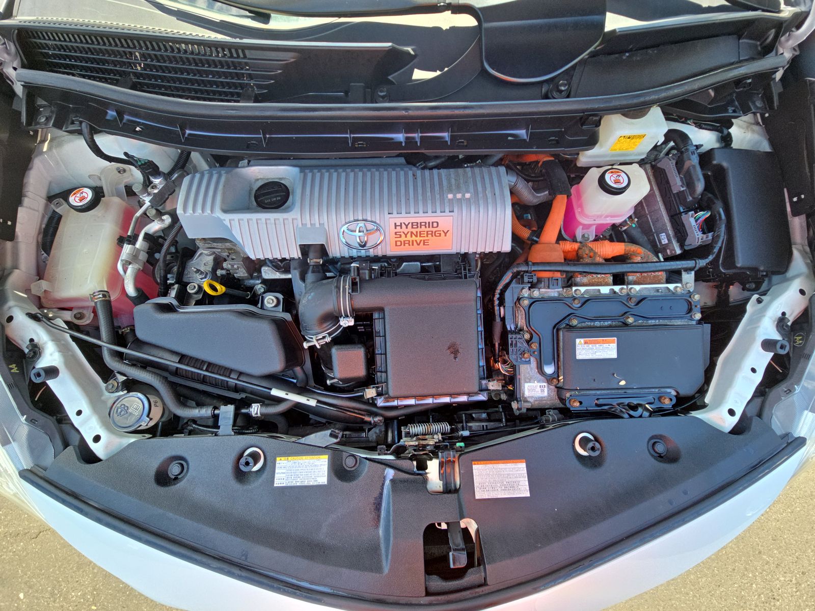 2017 Toyota Prius v Three FWD