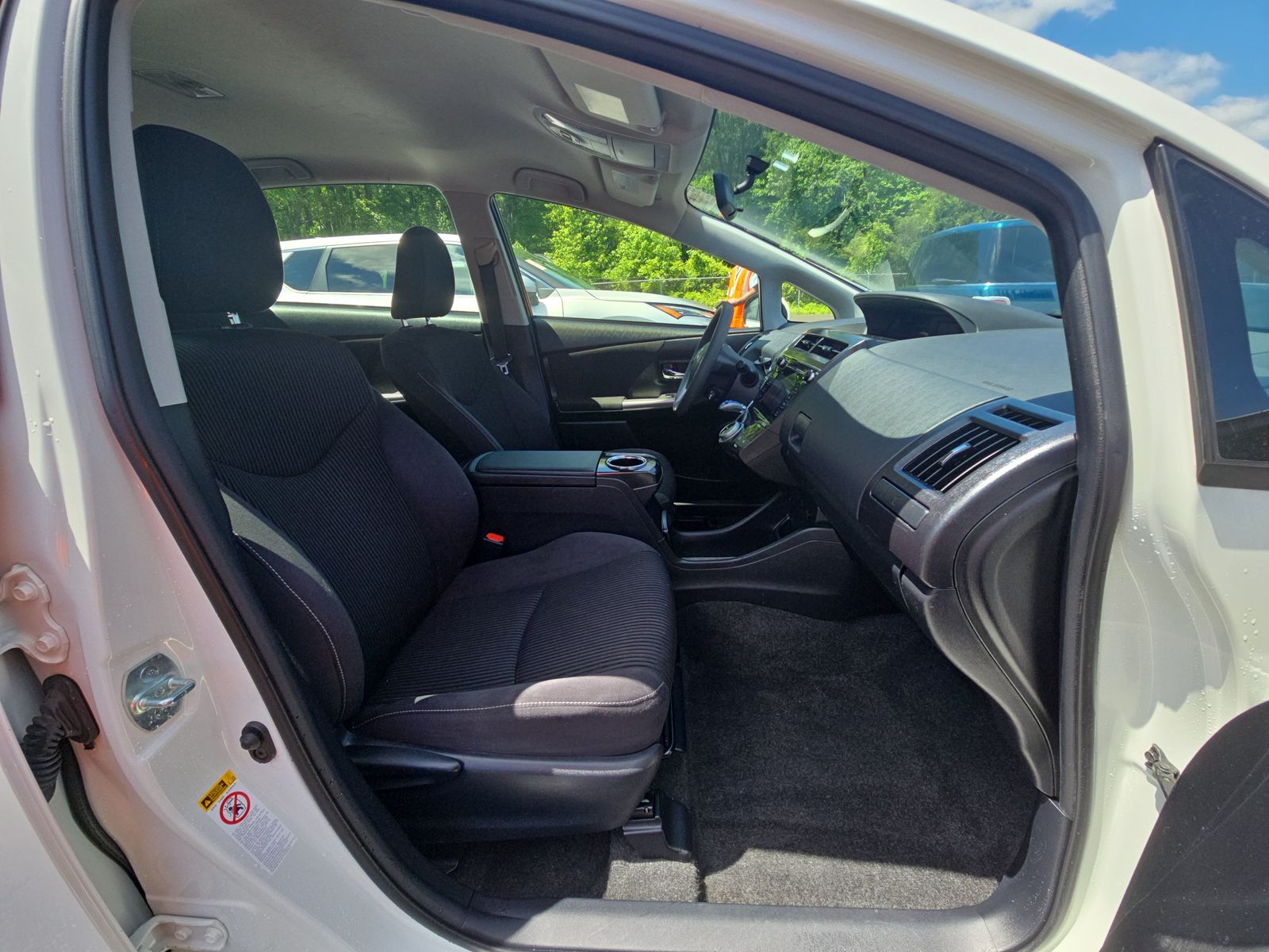 2017 Toyota Prius v Three FWD