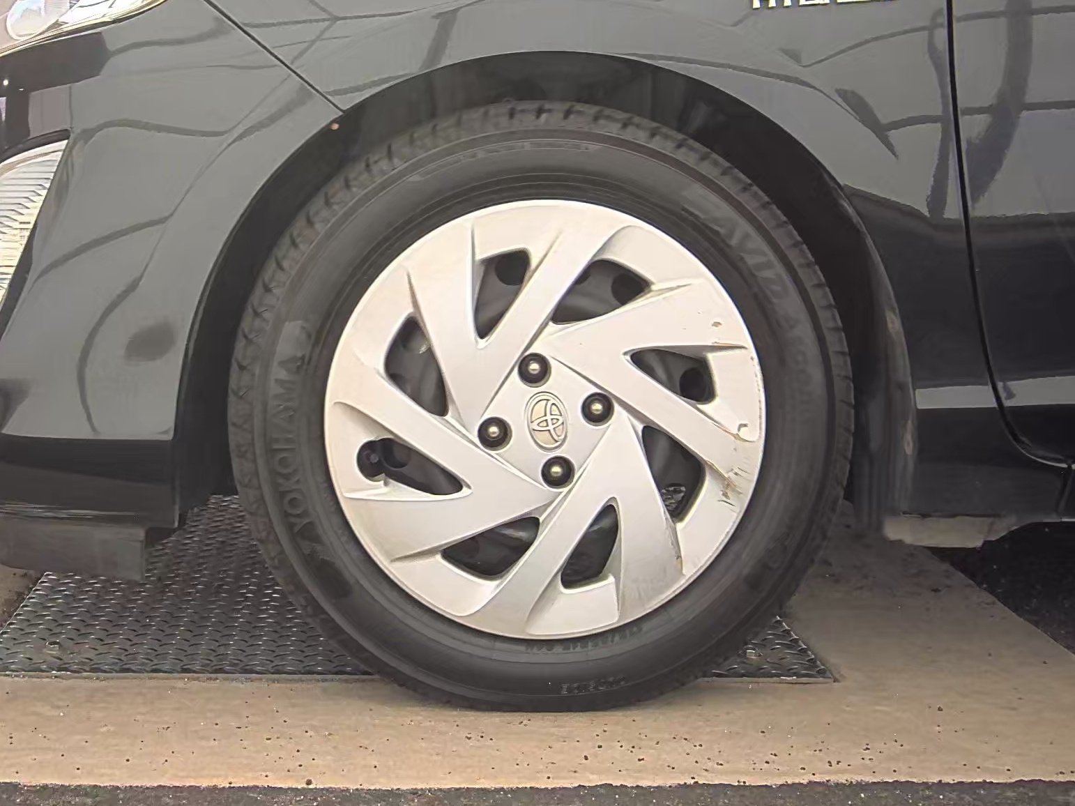 2016 Toyota Prius c Two FWD