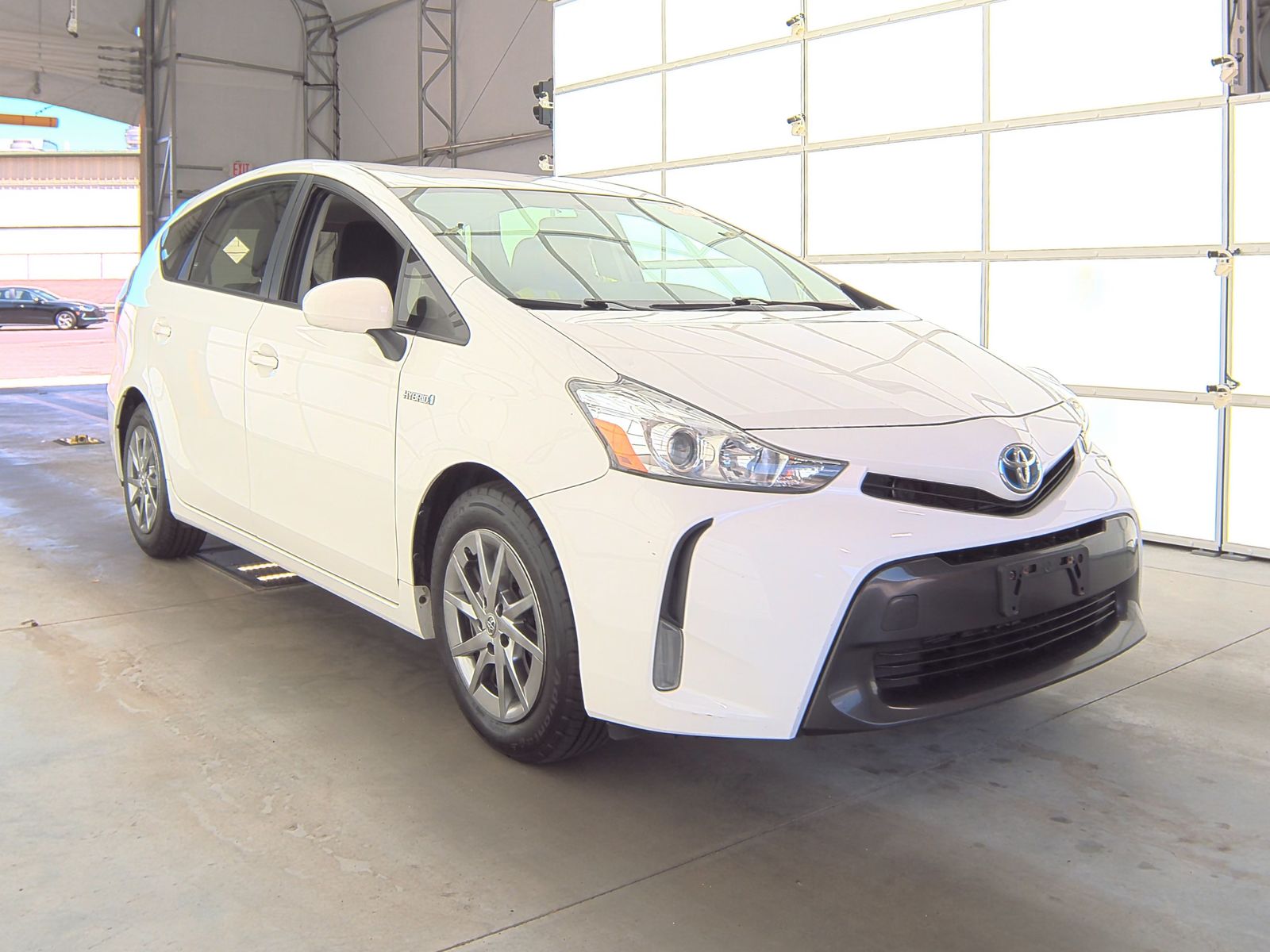 2017 Toyota Prius v Three FWD