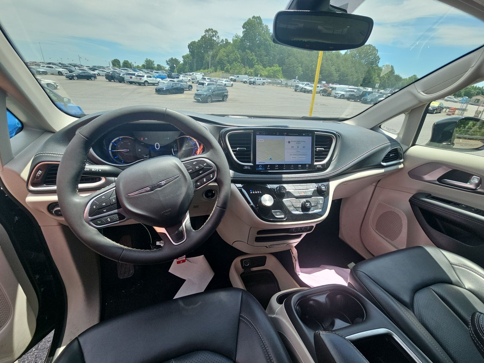 2024 Chrysler Pacifica Hybrid Select FWD